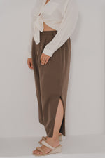 Load image into Gallery viewer, Everyday Wide Leg Pants (Mocha)
